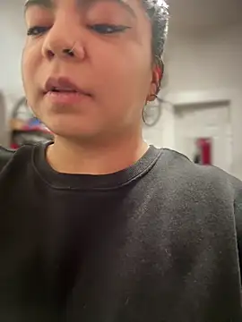 kimmiakiss22 online show from 03/06/26, 08:26