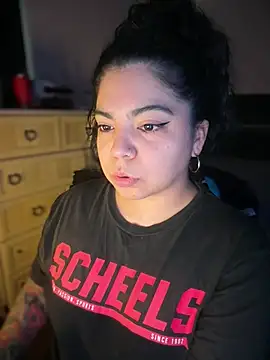 kimmiakiss22 online show from 02/14/26, 08:53