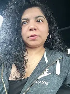 kimmiakiss22 online show from 05/14/26, 07:33