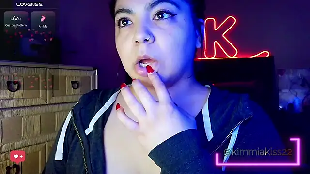 kimmiakiss22 online show from 02/27/26, 12:55