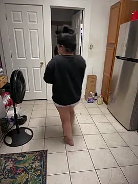 kimmiakiss22 online show from 04/17/26, 12:02