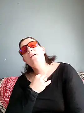 Lolabeluccia xh  online show from 03/24/26, 07:41