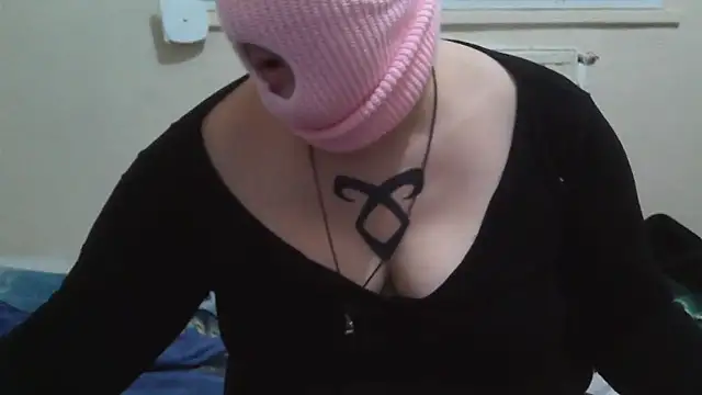 Snapshot of Lolabeluccia_xh_ chatting on 11/10/25, 06:51 Lolabeluccia xh online show from 11/10/25, 06:51