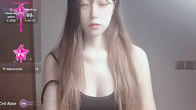 Snapshot of VaerySaenz chatting on 10/17/25, 06:06 VaerySaenz online show from 10/17/25, 06:06