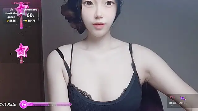 Snapshot of VaerySaenz chatting on 11/28/25, 12:33 VaerySaenz online show from 11/28/25, 12:33