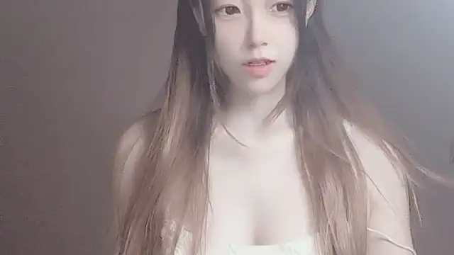 Snapshot of VaerySaenz chatting on 09/16/25, 01:50 VaerySaenz online show from 09/16/25, 01:50