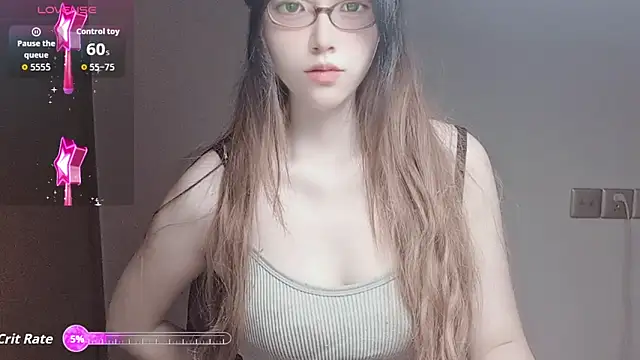 Snapshot of VaerySaenz chatting on 11/12/25, 09:24 VaerySaenz online show from 11/12/25, 09:24