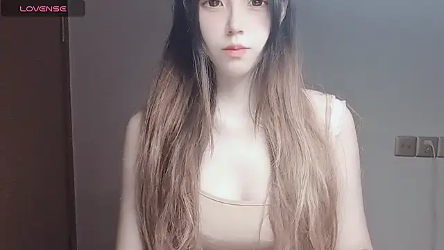 Snapshot of VaerySaenz chatting on 11/14/25, 07:45 VaerySaenz online show from 11/14/25, 07:45