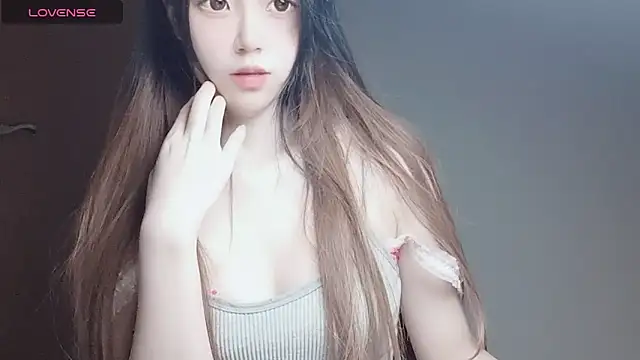 Snapshot of VaerySaenz chatting on 11/22/25, 11:42 VaerySaenz online show from 11/22/25, 11:42