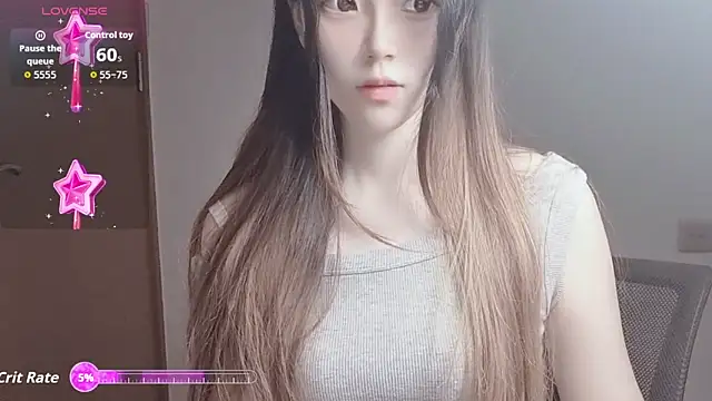 Snapshot of VaerySaenz chatting on 10/28/25, 05:29 VaerySaenz online show from 10/28/25, 05:29