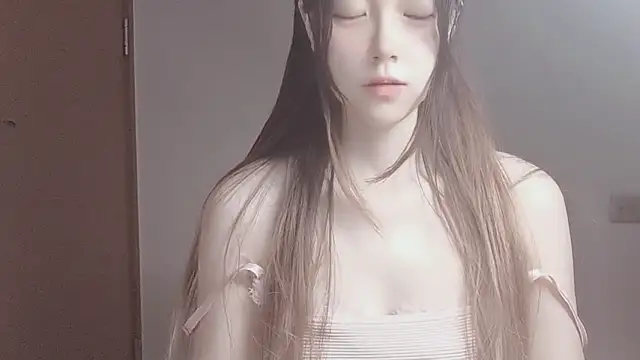 Snapshot of VaerySaenz chatting on 10/12/25, 05:09 VaerySaenz online show from 10/12/25, 05:09