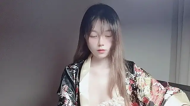 Snapshot of VaerySaenz chatting on 03/13/25, 11:19 VaerySaenz online show from 03/13/25, 11:19