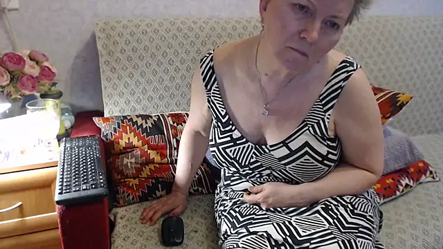 Snapshot of zarinafonliberman chatting on 05/04/26, 05:27 zarinafonliberman online show from 05/04/26, 05:27