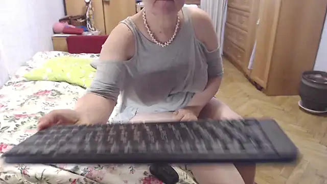 zarinafonliberman online show from 10/18/25, 06:04