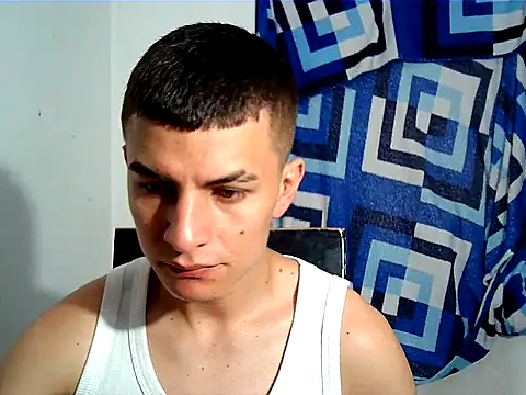 Snapshot of SHAT_SEX chatting on 11/20/25, 04:07 SHAT SEX online show from 11/20/25, 04:07