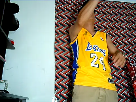 Snapshot of SHAT_SEX chatting on 02/26/26, 10:10 SHAT SEX online show from 02/26/26, 10:10