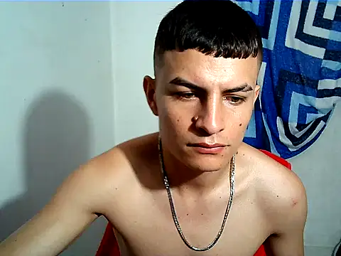 Snapshot of SHAT_SEX chatting on 11/04/25, 03:16 SHAT SEX online show from 11/04/25, 03:16