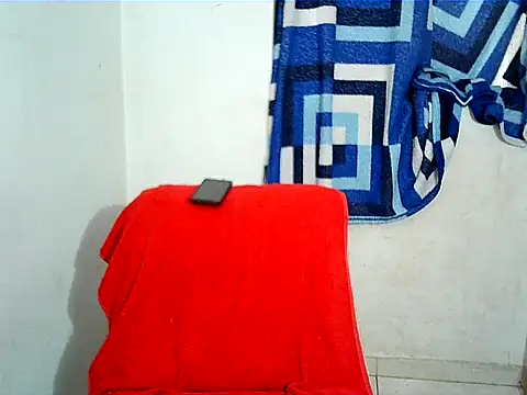 Snapshot of SHAT_SEX chatting on 11/07/25, 04:33 SHAT SEX online show from 11/07/25, 04:33