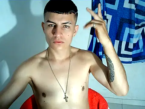 Snapshot of SHAT_SEX chatting on 10/23/25, 05:22 SHAT SEX online show from 10/23/25, 05:22