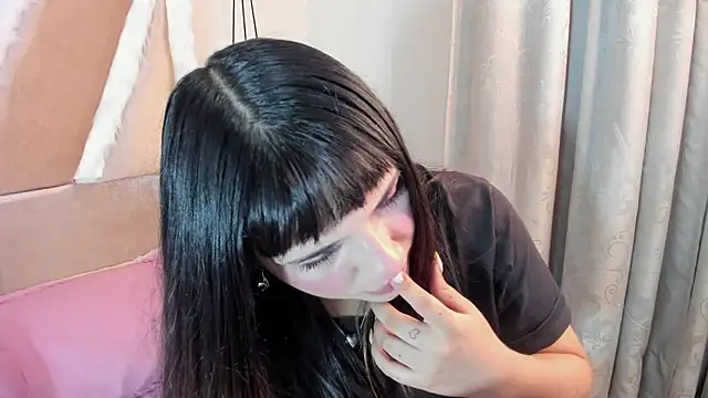 Snapshot of xhinata_hyugax chatting on 10/15/25, 11:35 xhinata hyugax online show from 10/15/25, 11:35