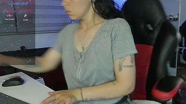 Snapshot of natasha_logan_ chatting on 02/28/26, 04:12 natasha logan online show from 02/28/26, 04:12