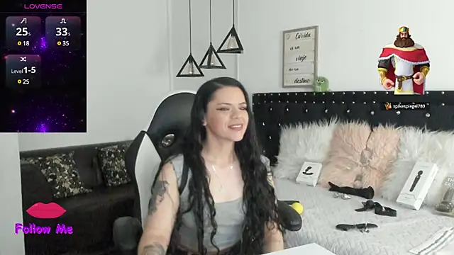 natasha logan  online show from 03/09/25, 07:12