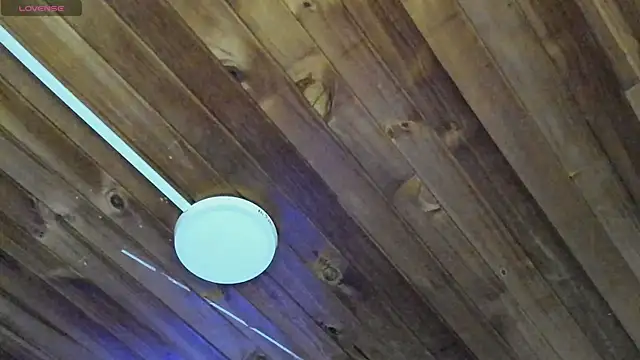 natasha logan  online show from 09/27/25, 04:07