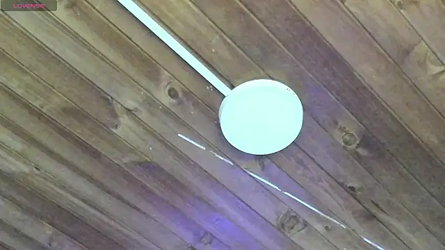 natasha logan  online show from 10/07/25, 06:14