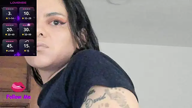 natasha logan  online show from 03/15/25, 04:02