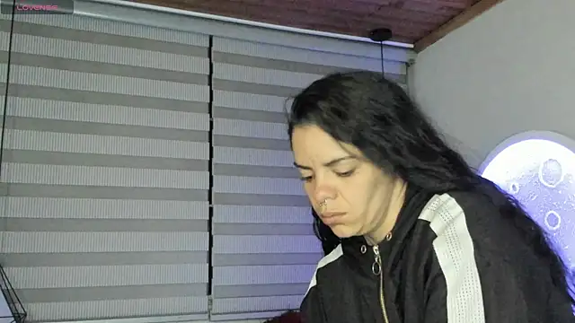 natasha logan  online show from 06/21/26, 04:07