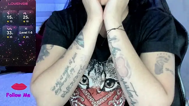 natasha logan  online show from 04/12/26, 04:05