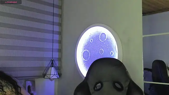 natasha logan  online show from 10/11/25, 04:13