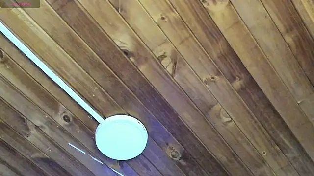 natasha logan  online show from 09/26/25, 04:08