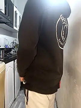 catire2323 online show from 12/04/25, 01:04