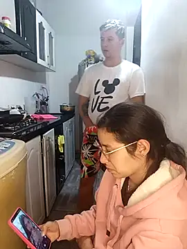 catire2323 online show from 11/28/25, 12:44