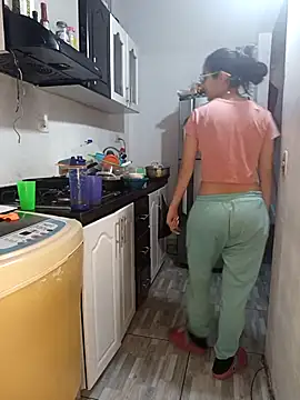 catire2323 online show from 12/21/25, 08:20