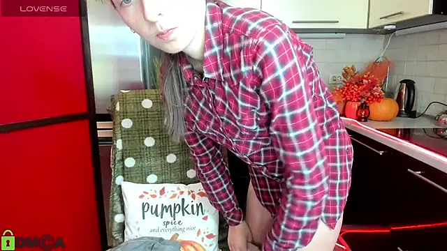 Snapshot of TayanaJons chatting on 11/07/25, 07:57 TayanaJons online show from 11/07/25, 07:57