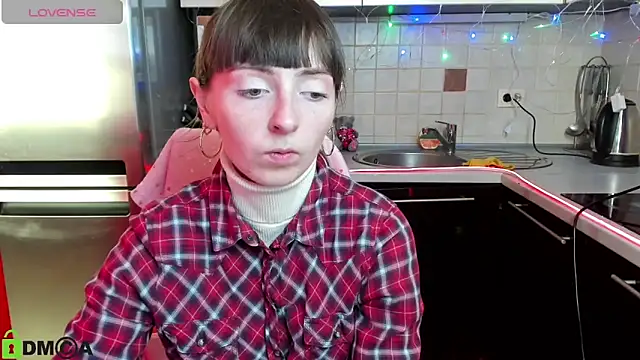 Snapshot of TayanaJons chatting on 03/18/25, 07:44 TayanaJons online show from 03/18/25, 07:44