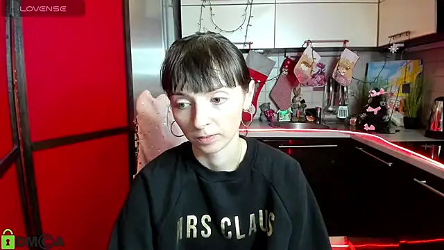 TayanaJons online show from 12/22/25, 08:03