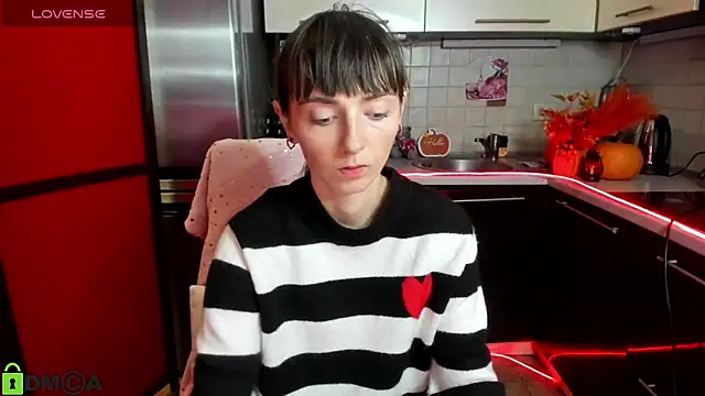 Snapshot of TayanaJons chatting on 11/27/25, 07:53 TayanaJons online show from 11/27/25, 07:53