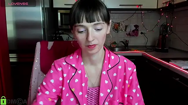 Snapshot of TayanaJons chatting on 03/08/25, 12:20 TayanaJons online show from 03/08/25, 12:20