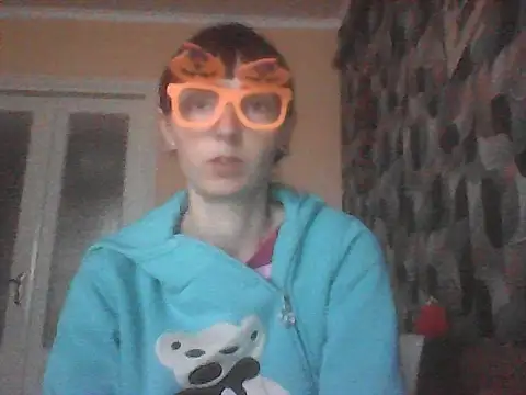 Snapshot of TayanaJons chatting on 10/28/25, 08:13 TayanaJons online show from 10/28/25, 08:13