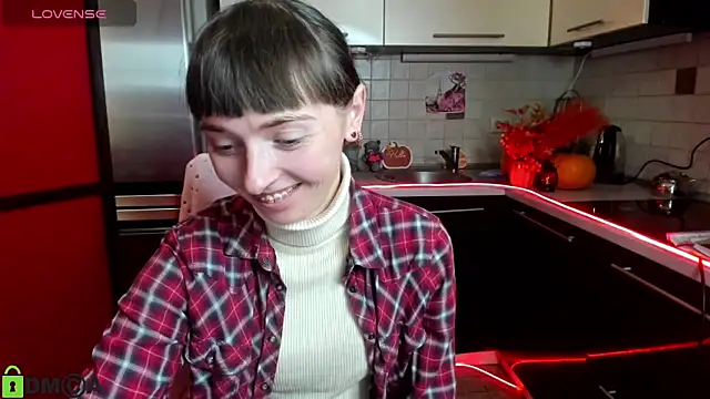 Snapshot of TayanaJons chatting on 11/21/25, 08:57 TayanaJons online show from 11/21/25, 08:57