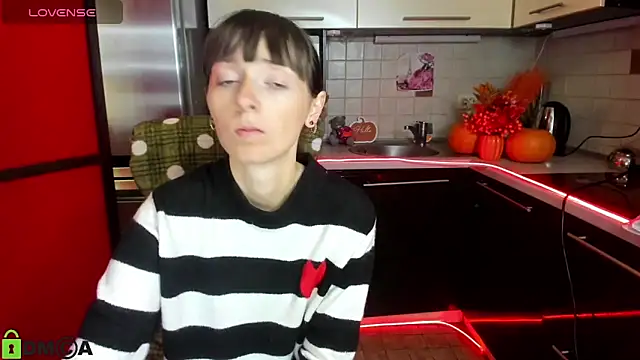 Snapshot of TayanaJons chatting on 10/02/25, 07:01 TayanaJons online show from 10/02/25, 07:01