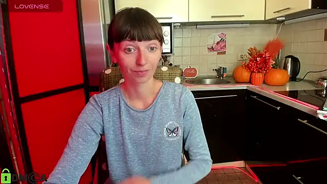 Snapshot of TayanaJons chatting on 09/20/25, 06:51 TayanaJons online show from 09/20/25, 06:51