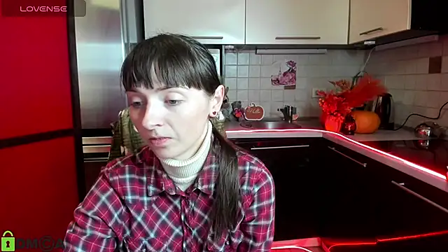 Snapshot of TayanaJons chatting on 11/20/25, 07:53 TayanaJons online show from 11/20/25, 07:53