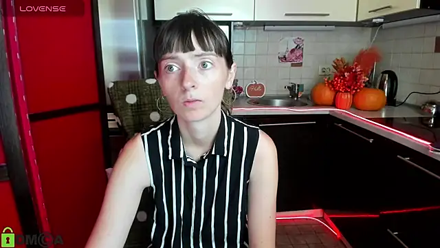 Snapshot of TayanaJons chatting on 09/23/25, 06:53 TayanaJons online show from 09/23/25, 06:53