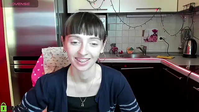 Snapshot of TayanaJons chatting on 03/12/25, 10:48 TayanaJons online show from 03/12/25, 10:48