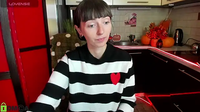 Snapshot of TayanaJons chatting on 10/16/25, 07:16 TayanaJons online show from 10/16/25, 07:16