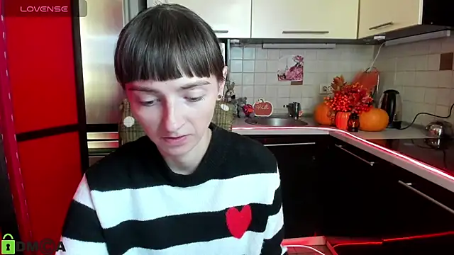 Snapshot of TayanaJons chatting on 10/20/25, 06:59 TayanaJons online show from 10/20/25, 06:59